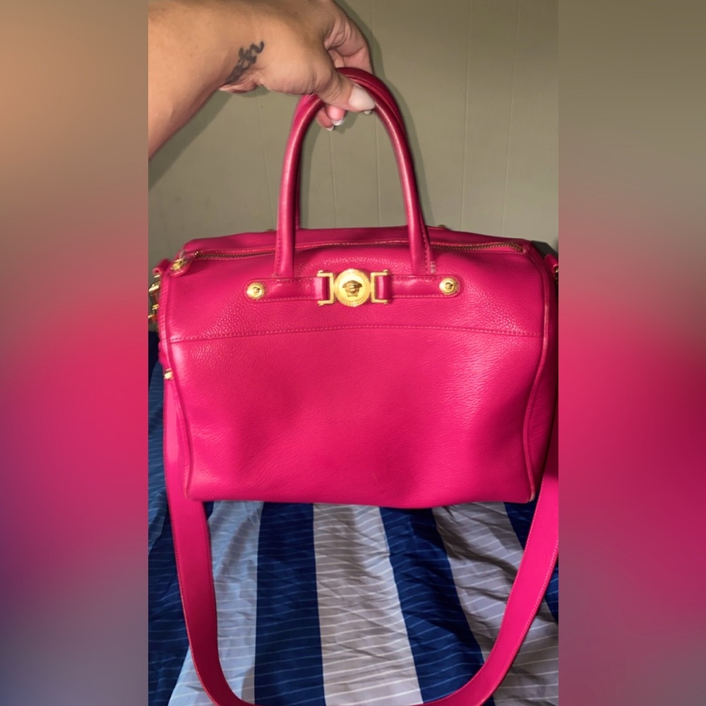 Authentic Versace pink leather bag with removable strap